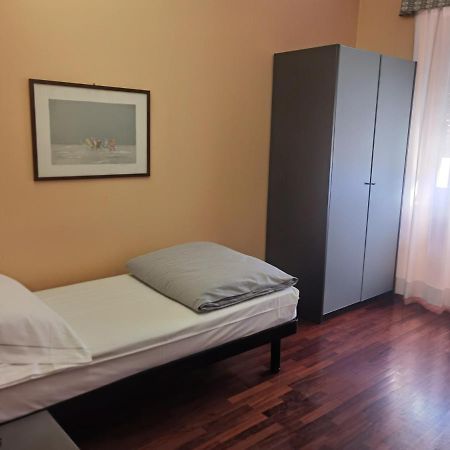 Hotel Vittoria Sondrio Exterior photo